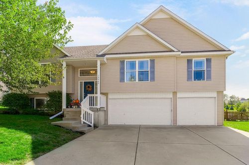 15565 Nw 127th St, Platte City, MO, 64079-7277 | Card Image