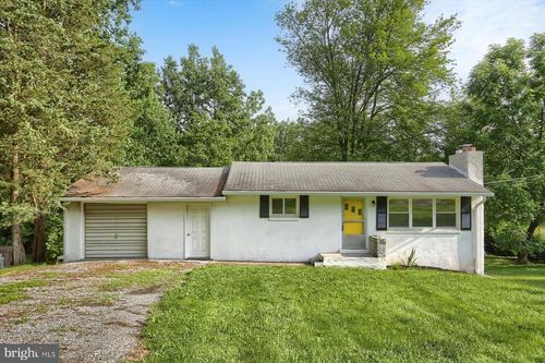 650 Singer Ln, DAUPHIN, PA, 17018-9397 | Card Image