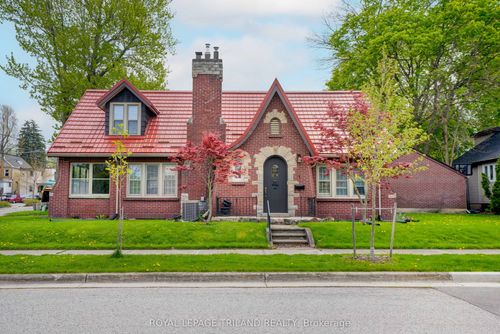 1 Woodland Pl, London, ON, N6C1H9 | Card Image