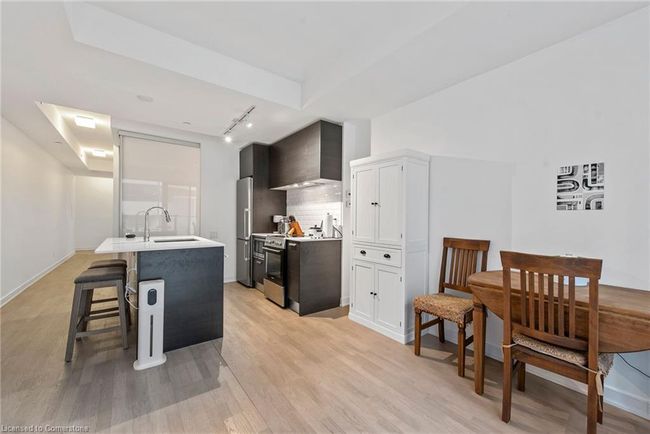 206 - 57 St Joseph St, House attached with 2 bedrooms, 1 bathrooms and null parking in Toronto ON | Image 11