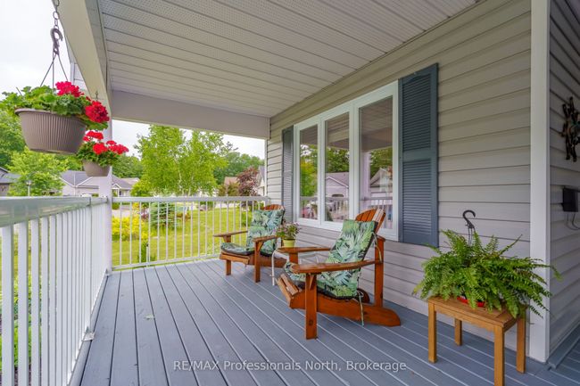 4 Red Maple Crt, House other with 3 bedrooms, 2 bathrooms and 4 parking in Gravenhurst ON | Image 4