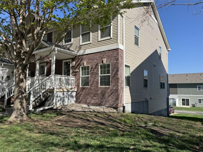 223 Se Booth Ave, Condo with 3 bedrooms, 3 bathrooms and null parking in Waukee IA | Image 4