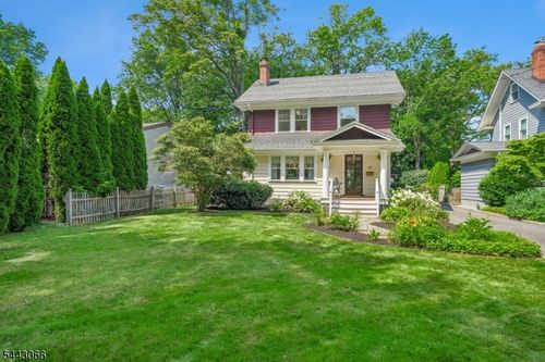 65 Tuscan Rd, Maplewood, NJ, 07040-2716 | Card Image