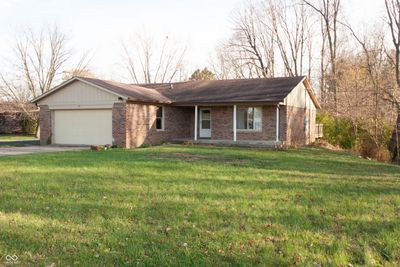 495 Cedar Glen Drive, House other with 3 bedrooms, 2 bathrooms and null parking in Avon IN | Image 2