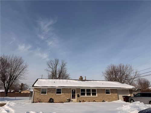 322 Lang Court, Englewood, OH, 45322 | Card Image