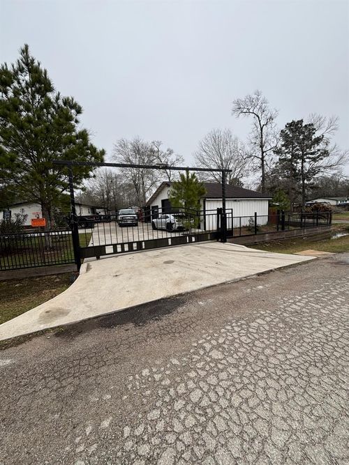 21601 County Road 3747, Splendora, TX, 77372-9497 | Card Image