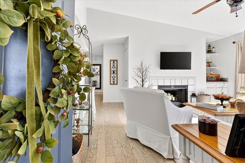 i-2011 N Highway 17, Mount Pleasant, SC, 29466-6821 | Card Image