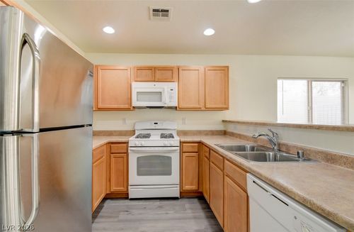 5234 Fire Night Ave, Las Vegas, NV, 89122-6957 | Card Image