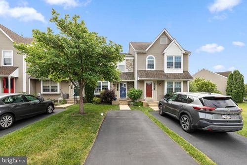 328 Countryside Ct, COLLEGEVILLE, PA, 19426-1743 | Card Image