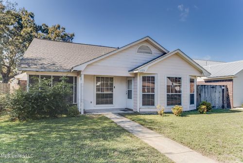 173 Pine Grove Ave, Biloxi, MS, 39531-4816 | Card Image