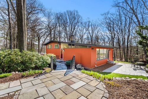7 Gould Rd, Lexington, MA, 02420-1003 | Card Image
