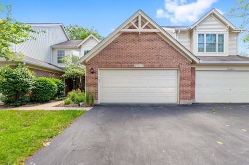 0-30W015 Spruce Ct, Warrenville, IL, 60555-1048 | Card Image