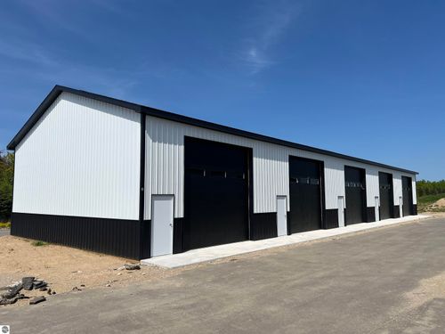 32-6819 M 37, Kingsley, MI, 49649-9717 | Card Image