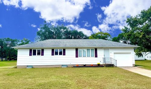 231 Mckay Ave, Waterloo, IA, 50703-1768 | Card Image