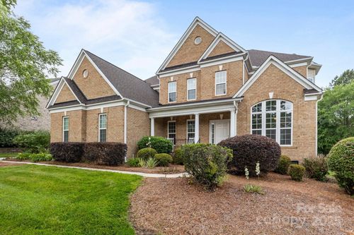 561 Keystone Ct Nw, Concord, NC, 28027-6552 | Card Image