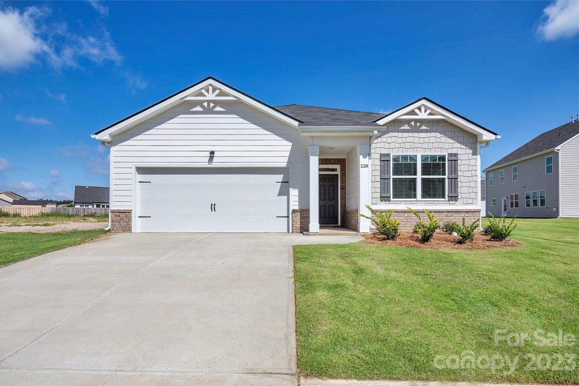 Lance Forest Rd, Fletcher, NC 28732