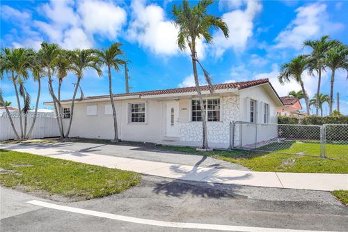 2400 Sw 103rd Ct, Miami, FL, 33165-2533 | Card Image