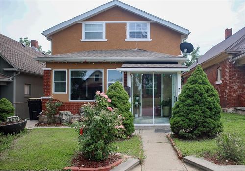 861 Ohio Ave, Kansas City, KS, 66101-3246 | Card Image