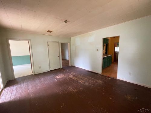 8467 East St, Millington, MI, 48746-5102 | Card Image