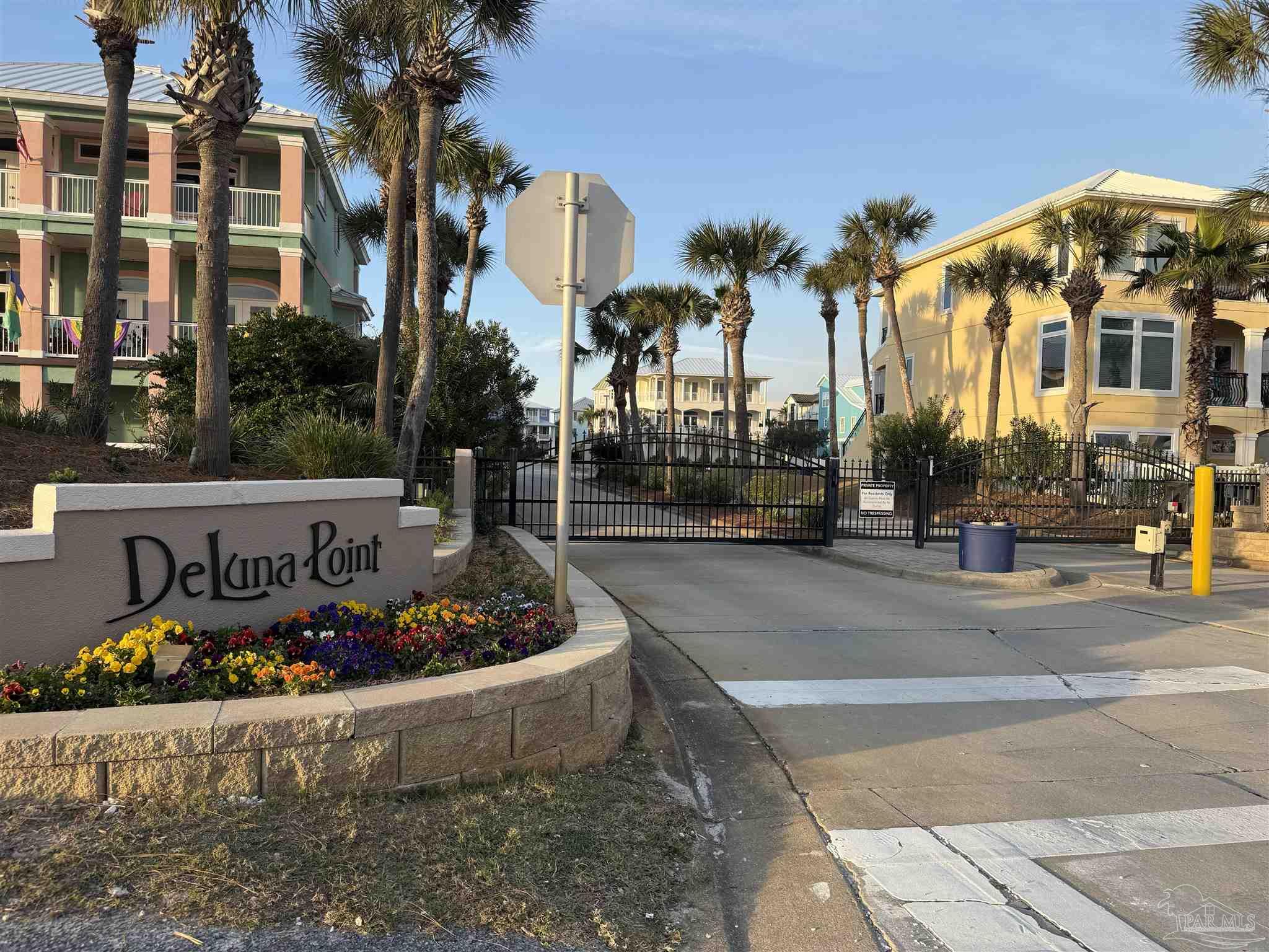Land in Pensacola Beach