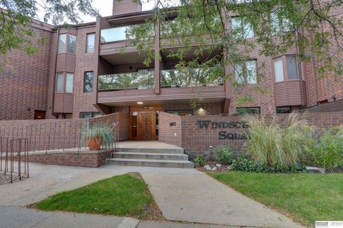 206-e-1300 G St, Lincoln, NE, 68508-3705 | Card Image