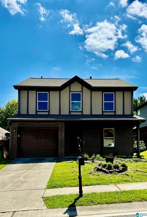 618 Johnnys Cv, LEEDS, AL, 35094-6609 | Card Image