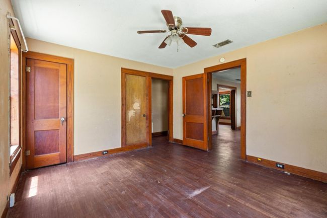 800 N Woods St, House other with 2 bedrooms, 1 bathrooms and null parking in Sherman TX | Image 22