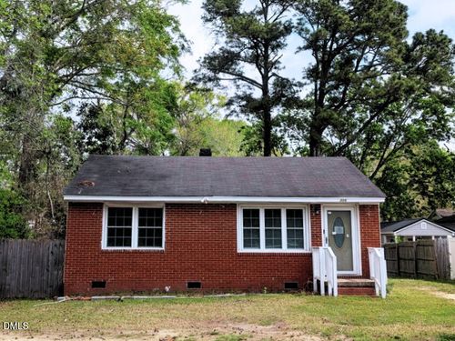 306 W Duke St, Dunn, NC, 28334-6208 | Card Image