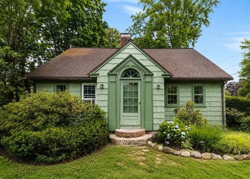387 Willow St, Mansfield, MA, 02048-2739 | Card Image