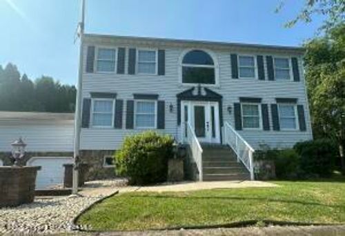 19 Birch Ave, Plains, PA, 18705-2207 | Card Image