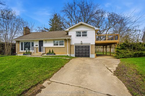 103 Village Rd, St. Catharines, ON, L2T3C3 | Card Image