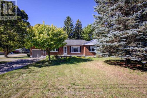 1203 Yonget Street S, Brockton, ON, N0G2V0 | Card Image