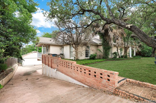 414 E Mandalay Dr, House other with 3 bedrooms, 3 bathrooms and null parking in Olmos Park TX | Image 6