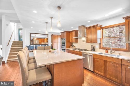 2 Pin Oak Trl, MEDFORD, NJ, 08055-8837 | Card Image