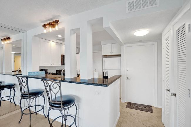 APT-11E - 6000 N Ocean Blvd, Condo with 1 bedrooms, 2 bathrooms and null parking in Lauderdale By The Sea FL | Image 12