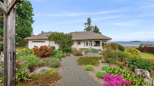 4778 Kilmarnock Dr, Courtenay, BC, V9N9S5 | Card Image
