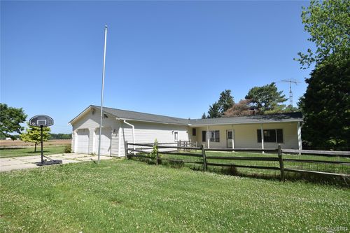 11057 Hogan Rd, Gaines, MI, 48436-9729 | Card Image