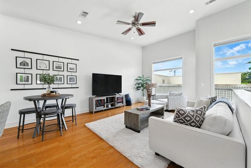 unit-18-1702 S Lamar Blvd, Austin, TX, 78704-3340 | Card Image