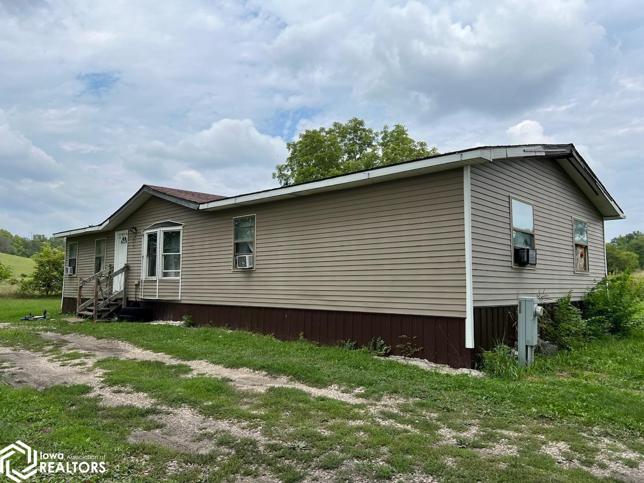 Main St, Osceola, IA 50213