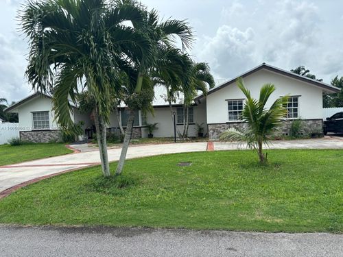 18810 Sw 294th Ter, Homestead, FL, 33030-2304 | Card Image