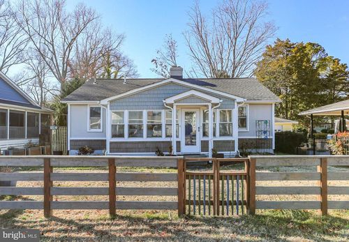 940 Bryant Ave, COLONIAL BEACH, VA, 22443-2119 | Card Image