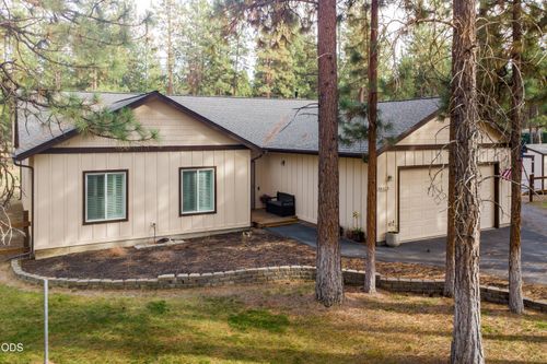 34423 Castle Dr, Chiloquin, OR, 97624-6792 | Card Image