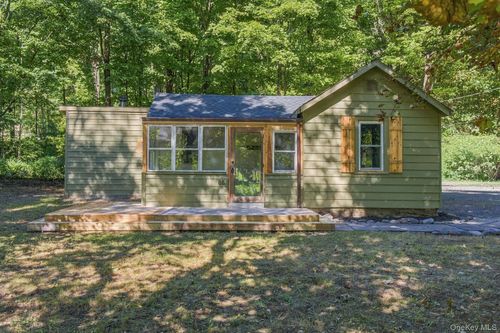 88 Woodstock Avenue, Catskill, NY, 12414 | Card Image