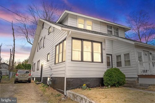 220 White Horse Ave, CLEMENTON, NJ, 08021-3917 | Card Image