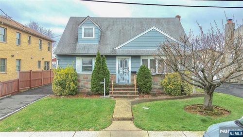 133 Franklin St, Secaucus, NJ, 07094-4213 | Card Image