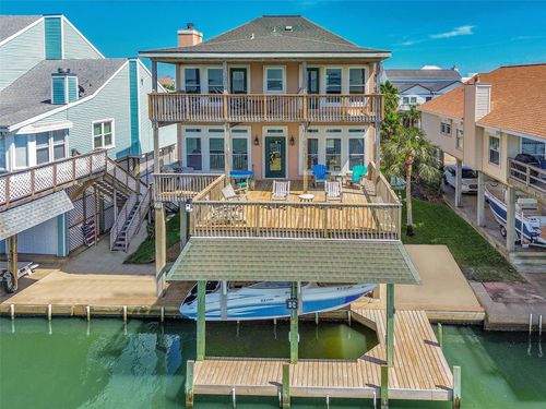 247 Isles End Rd, Tiki Island, TX, 77554-6145 | Card Image