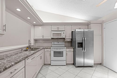 a-10044 Andrea Ln, Boynton Beach, FL, 33437-3489 | Card Image