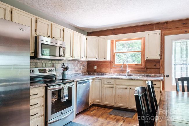 2266 Sugar Mountain Road, House other with 3 bedrooms, 2 bathrooms and null parking in Newland NC | Image 9