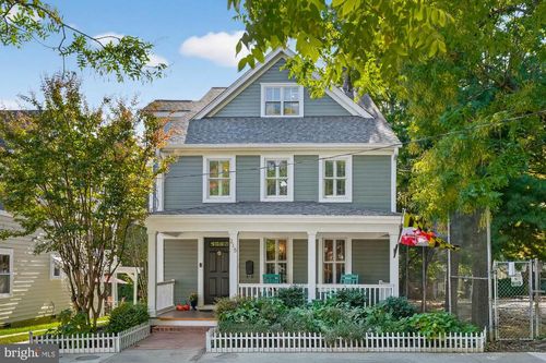 215 Chester Ave, ANNAPOLIS, MD, 21403-3313 | Card Image