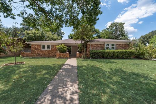 2600 Willow Bnd, Bedford, TX, 76021-3720 | Card Image